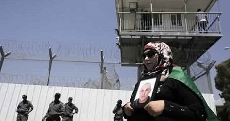 All Palestinian factions to join hunger strike on April 17