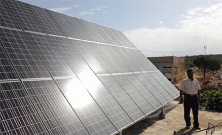IOF seize solar panels from Jordan Valley