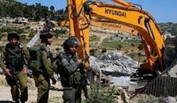 IOF demolishes Palestinian facilities in al-Khalil, Jerusalem