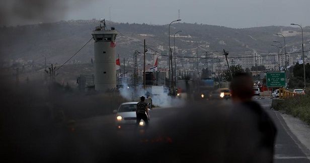 Violent clashes with IOF in W. Bank and J�lem