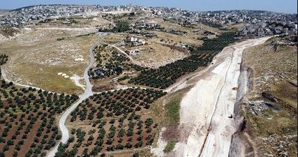 Israel to raze dozens of Jerusalemite homes to build �American Road