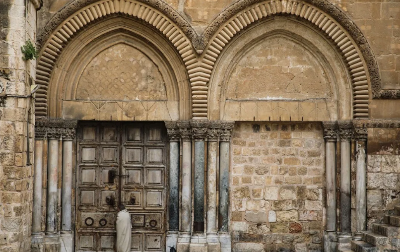 Orthodox ceremony of Holy Fire takes place in deserted Jerusalem