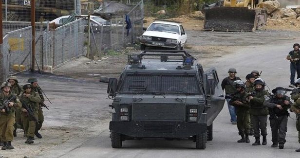 IOF injures, arrests Palestinians in West Bank clashes