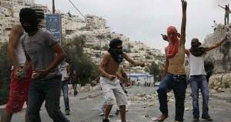 Israeli police attack Palestinian protestors in Silwan district