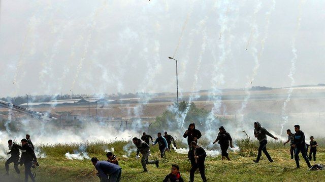 IOF use new drone technology drops tear gas on Gaza protesters