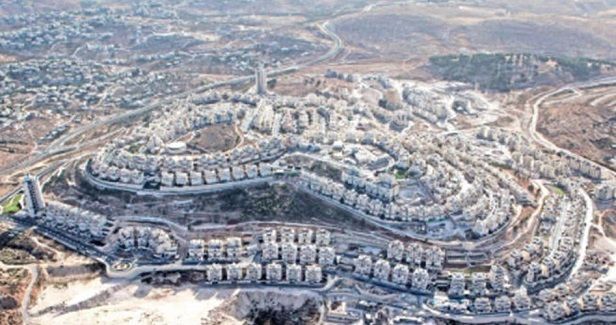 Netanyahu pledges new settler roads in West Bank