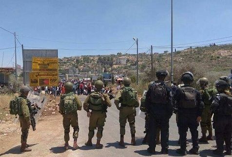 Two Palestinians injured during IOF raids into Nablus