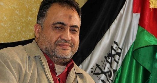 Former Minister Qabaha visits family of martyr Jarrar after release