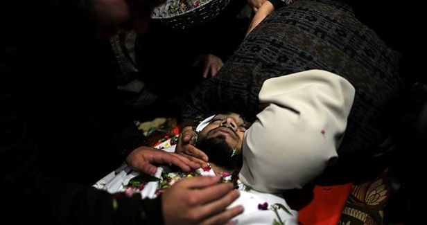 Gazans lay to rest two youths killed in Return March