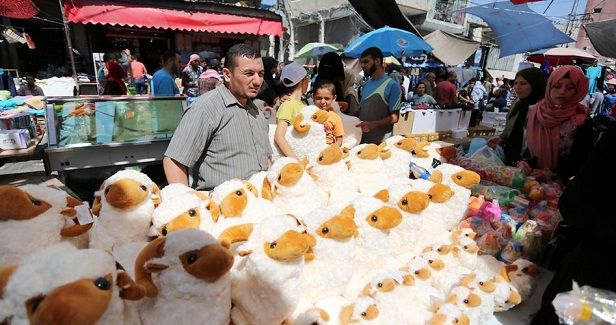 Eid in Gaza marred by corona crisis and economic hardships