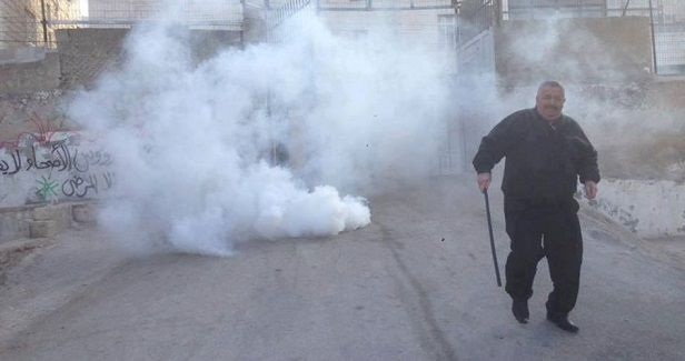IOF launches teargas attack in Arroub refugee camp