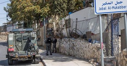 Israeli bulldozers demolish six-floor building in Jerusalem