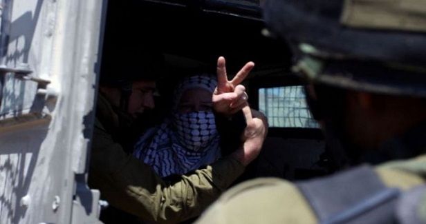 Palestinian woman arrested near Ibrahimi Mosque