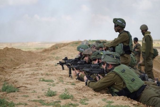 Israeli Forces Arrest, Injure Palestinian Man in Gaza