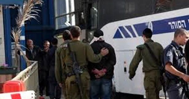IOA issues 22 administrative detention orders against Palestinians