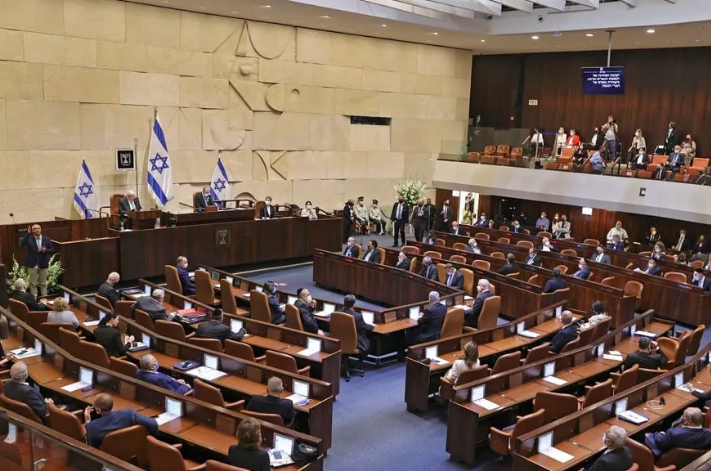 Israel: cabinet approves submission of 'racist' law to Knesset