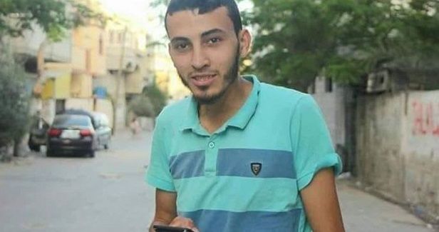 Palestinian shot at Gaza border protest dies of injury