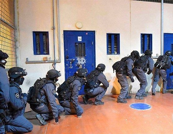 4 repressive units storming Section 20 in the