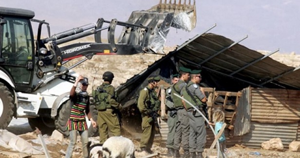 IOF carries out demolitions in Bedouin area in Jordan Valley