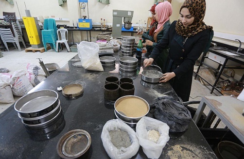 Female Gaza students invent new plaster cement
