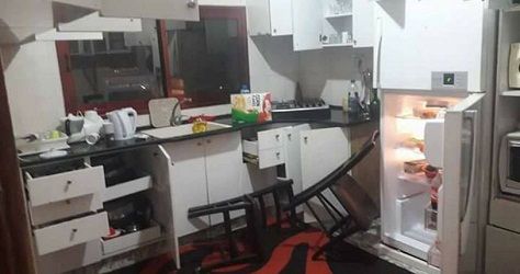 Qeiq�s wife strip-searched, 17 Palestinians kidnapped by IOF