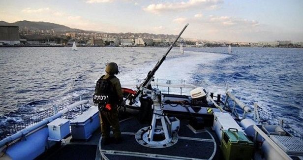 Israeli gunboats open fire at Palestinian fishermen