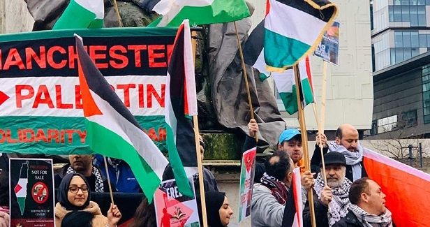 Several British cities protest against the deal of the century