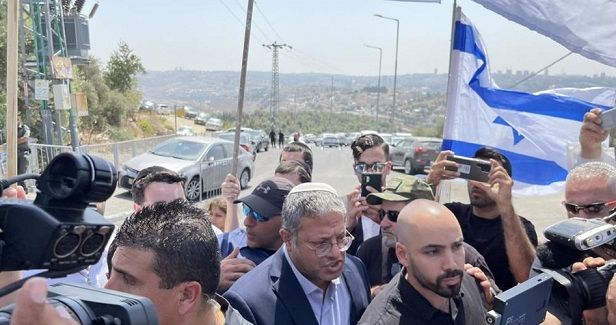 Clashes erupt as Jewish settlers try to storm Nabi Samuil town