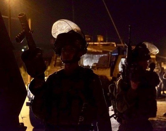 Israeli undercover forces detain Palestinian from inside al-Bireh mosque