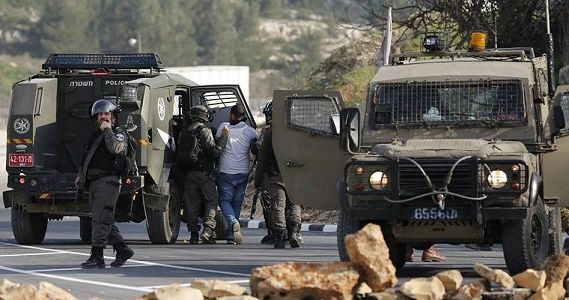 Palestinian arrested by Israeli soldiers following aggressive beating