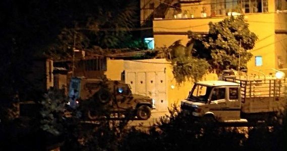 20 Palestinians kidnapped by IOF in predawn sweep