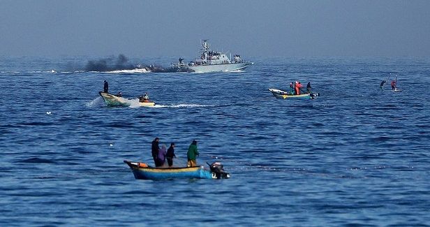 Israeli navy shoots, kills Palestinian fisherman off Gaza shore