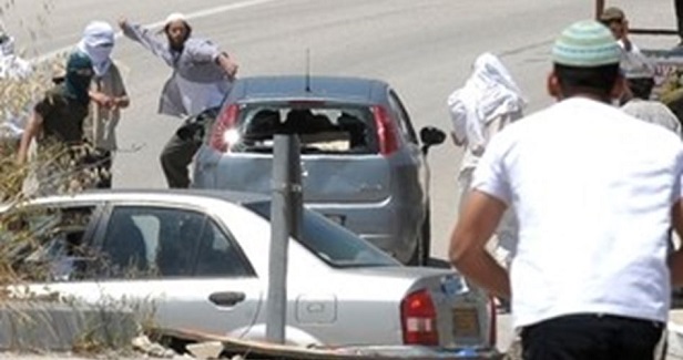 Palestinian cars damaged by Jewish settlers in W. Bank
