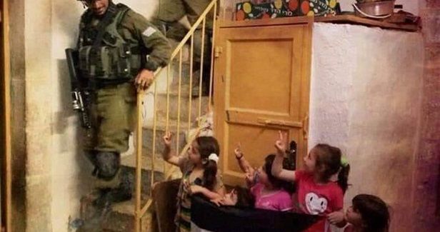 IOF kidnaps 20 Palestinians overnight in W. Bank