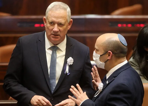 Bennett prevents Gantz from meeting with Abbas