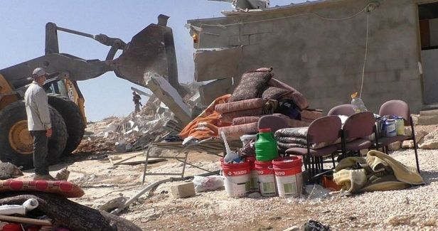 IOF delivers stop-work against homes in Masafer Yatta