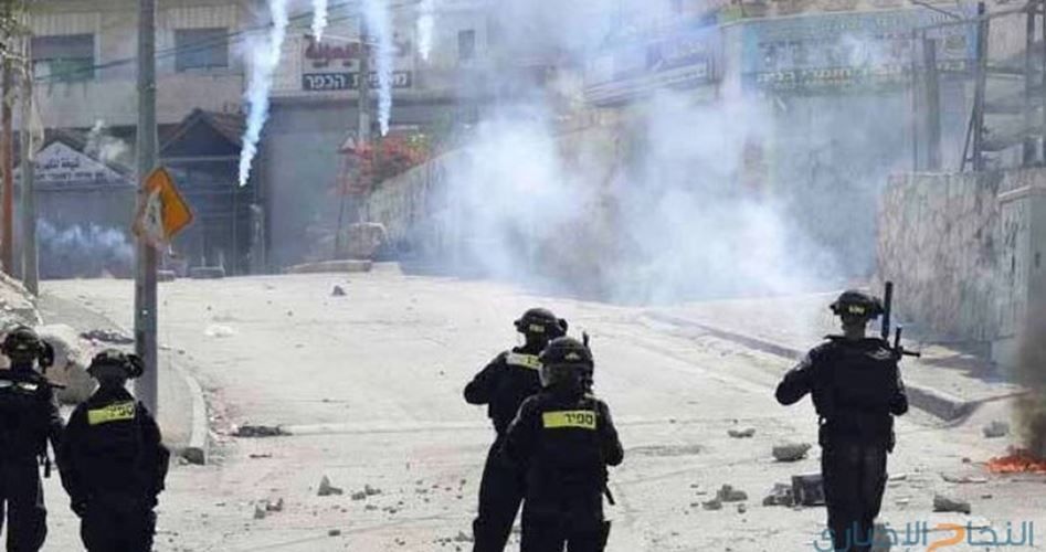 Two Palestinians injured by Israeli gunfire in southern al-Khalil