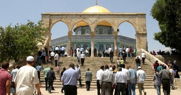 Hamas urges Palestinians to defend Aqsa Mosque