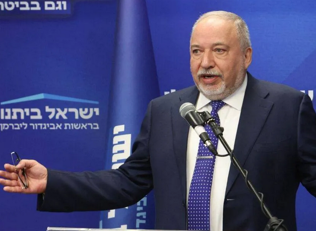 Lieberman calls for targeting of Hamas leaders in Gaza to stop West Bank resistance