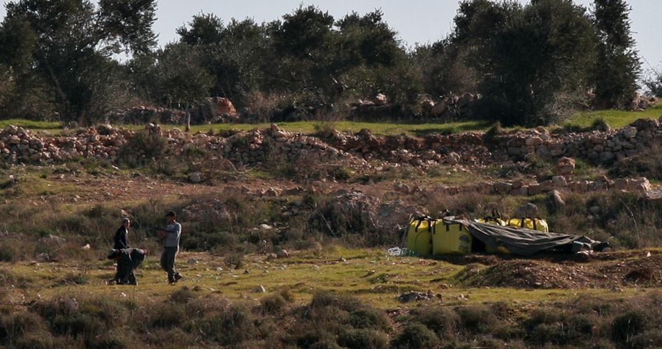 Settlers seize, fence Palestinian land north of Ya�bad town
