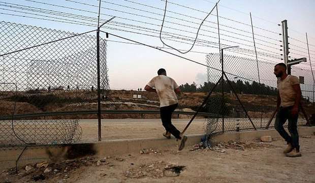 W. Bank worker injured as he tries to cross into Israel