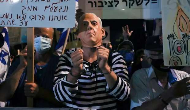 Thousands rally against Netanyahu in Tel Aviv and J�lem