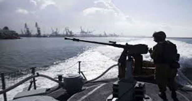 Israeli gunboats open fire at Palestinian fishermen