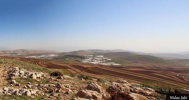 Israel to construct settler-only roads in Jordan Valley