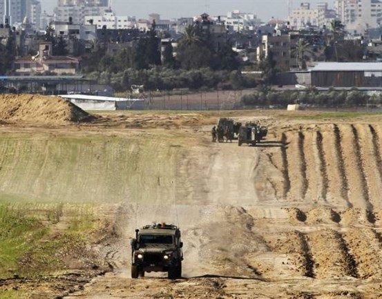 Israeli bulldozers raze lands in southern Gaza