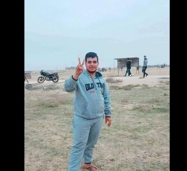 Gaza: Palestinian Protester Shot in the Head by Israeli Sniper