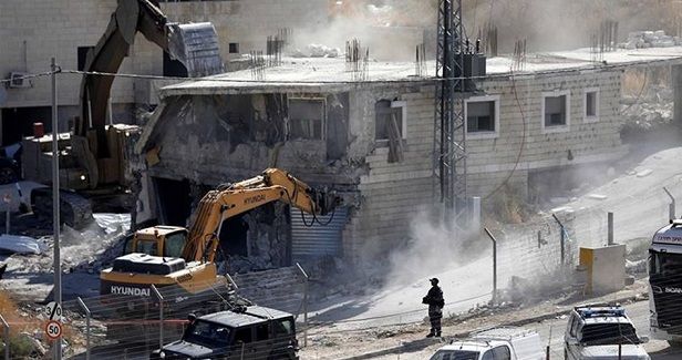 Israel starts to raze dozens of homes in Sur Baher