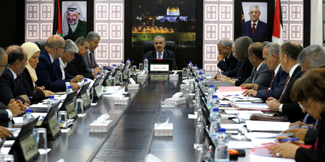 Palestinian Prime Minister warns Israel�s cuts from Palestinian Authority funds hurts its financial situation