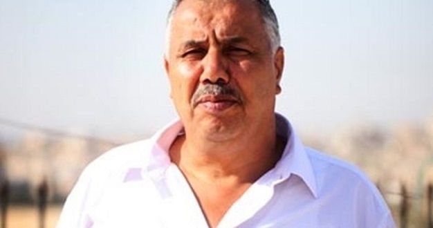 Israeli police arrest activist for raising Palestinian flag