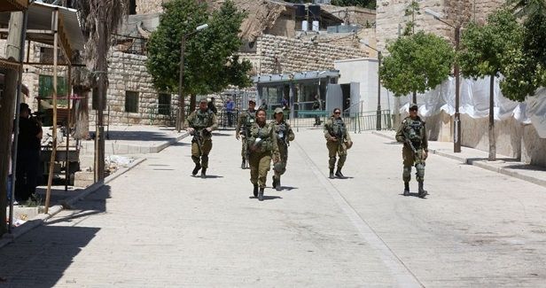 IOF closes Ibrahimi Mosque to Muslim worshipers
